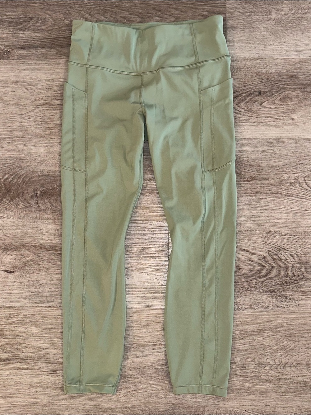 Athleta Ultimate Stash 7/8 Leggings